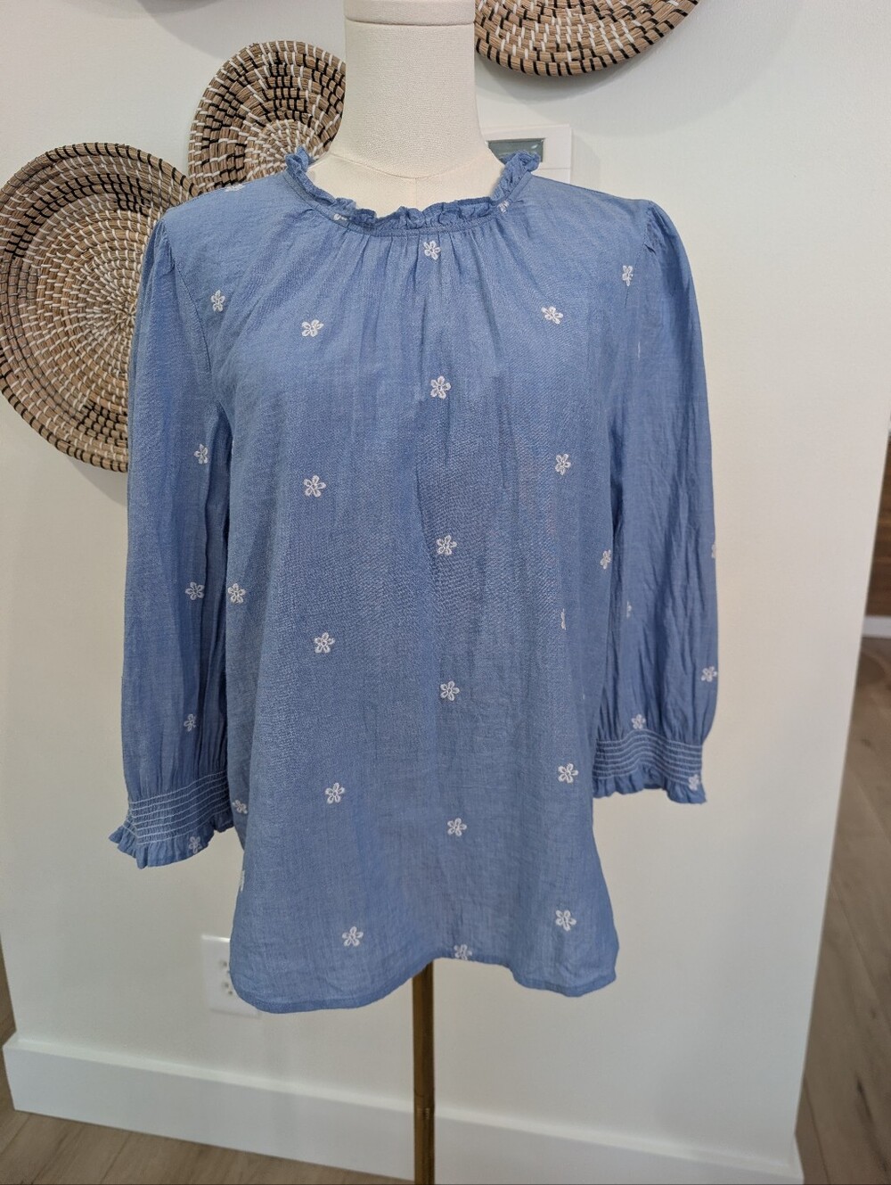 LOFT Blue White Floral Embroidered Ruffle Neck Chambray Top Size Large